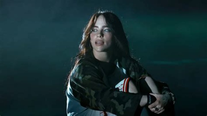 Billie Eilish Mirror Video: A Deep Dive into the Artistic Masterpiece