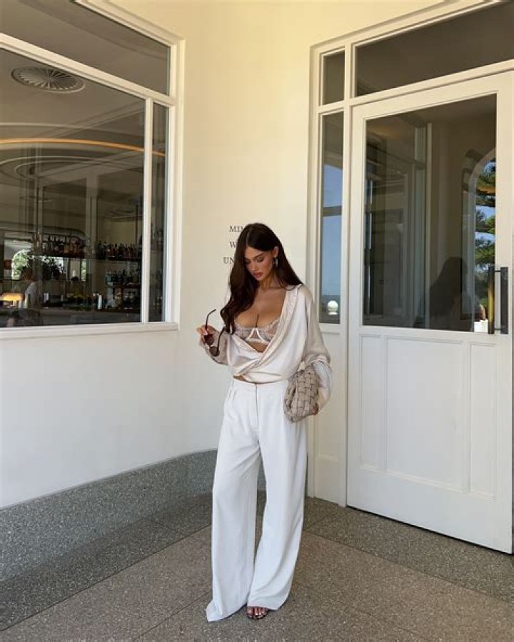 Ella Cervetto OnlyFans: Unveiling the Truth Behind the Sensation