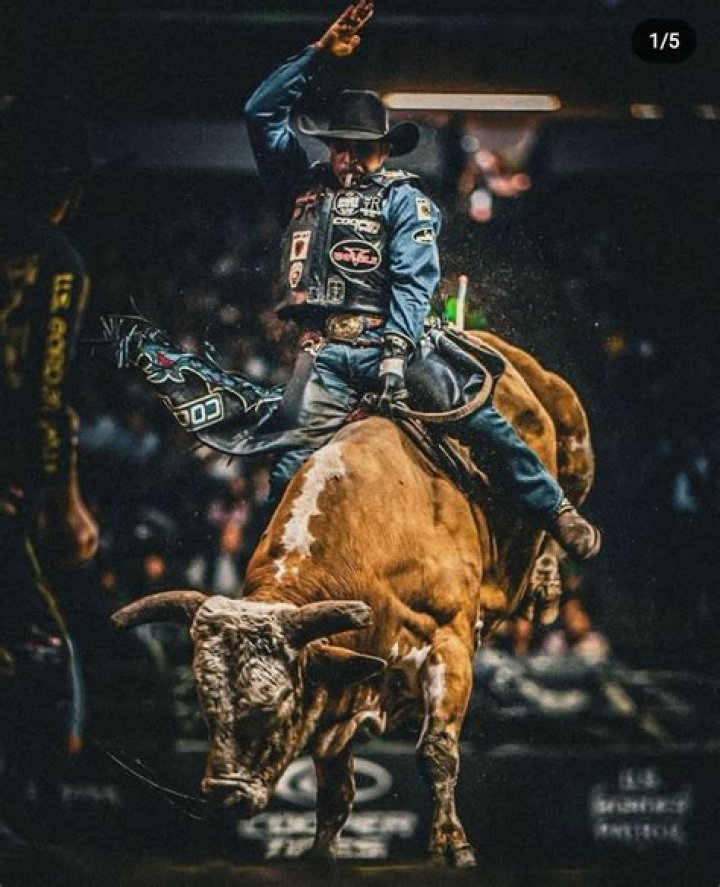 JB Mauney Wallpaper: The Ultimate Collection for Rodeo Fans